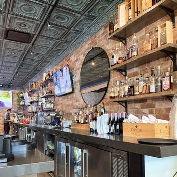 Makers Union - Bar - Pubs Near Me - Reston, Virginia