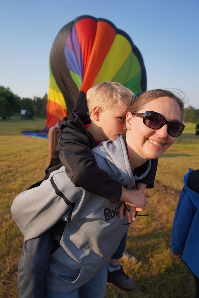 Black Hills Balloons Logo