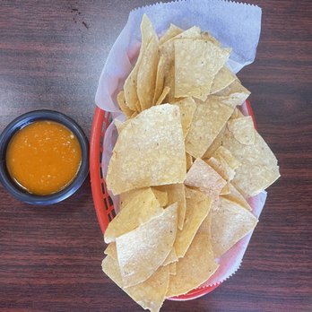 Tostada Regia - Westheimer - Chips and Salsa - Mexican Near Me - Houston, Texas