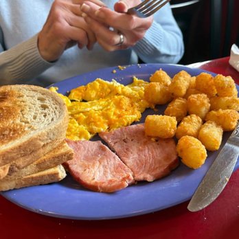 Lake Wally Cafe - We visit Wally's often! Fabulous - Burgers Near Me - Hawley, Pennsylvania Lake Wally Cafe - We visit Wally's often! Fabulous - Burgers Near Me - Hawley, Pennsylvania