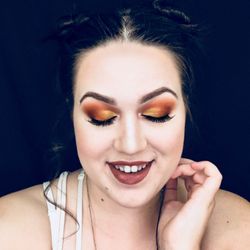 Gillian Robasciotti - Fall inspired half cut crease