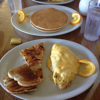 Castaway Cafe - American Near Me - Lahaina, Hawaii Castaway Cafe - American Near Me - Lahaina, Hawaii