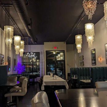 Basin Martini Bar - New American Near Me - Klamath Falls, Oregon