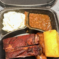 Wood &Time Smokehouse