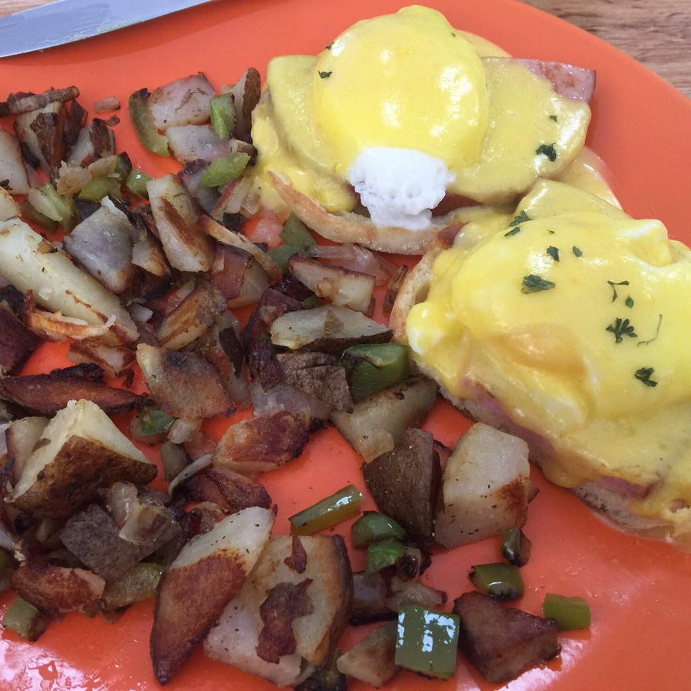 16 Jul 2017 Today's Special: Eggs Benedict w/Hashbrowns (I opted for Southern-Style Hashbrowns). Hollandaise is homemade. Yummy! 16 Jul 2017 Today's Special: Eggs Benedict w/Hashbrowns (I opted for Southern-Style Hashbrowns). Hollandaise is homemade. Yummy!