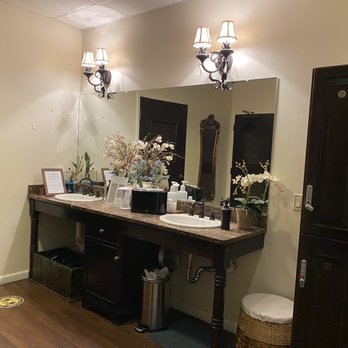 Woodhouse Spa - Montclair - Bathroom - Day Spas Near Me - Montclair, New Jersey Woodhouse Spa - Montclair - Bathroom - Day Spas Near Me - Montclair, New Jersey