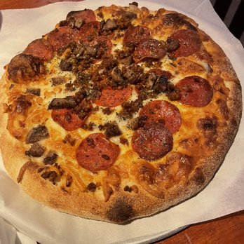 Firestone Walker - Paso Robles - Rustica Carne Pizza, wasn't cut as you could see in the photo. - Breweries Near Me - Paso Robles, California Firestone Walker - Paso Robles - Rustica Carne Pizza, wasn't cut as you could see in the photo. - Breweries Near Me - Paso Robles, California