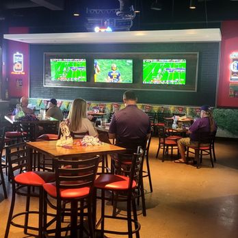 Arrowhead Sports Grill - American Near Me - Plano, Texas Arrowhead Sports Grill - American Near Me - Plano, Texas