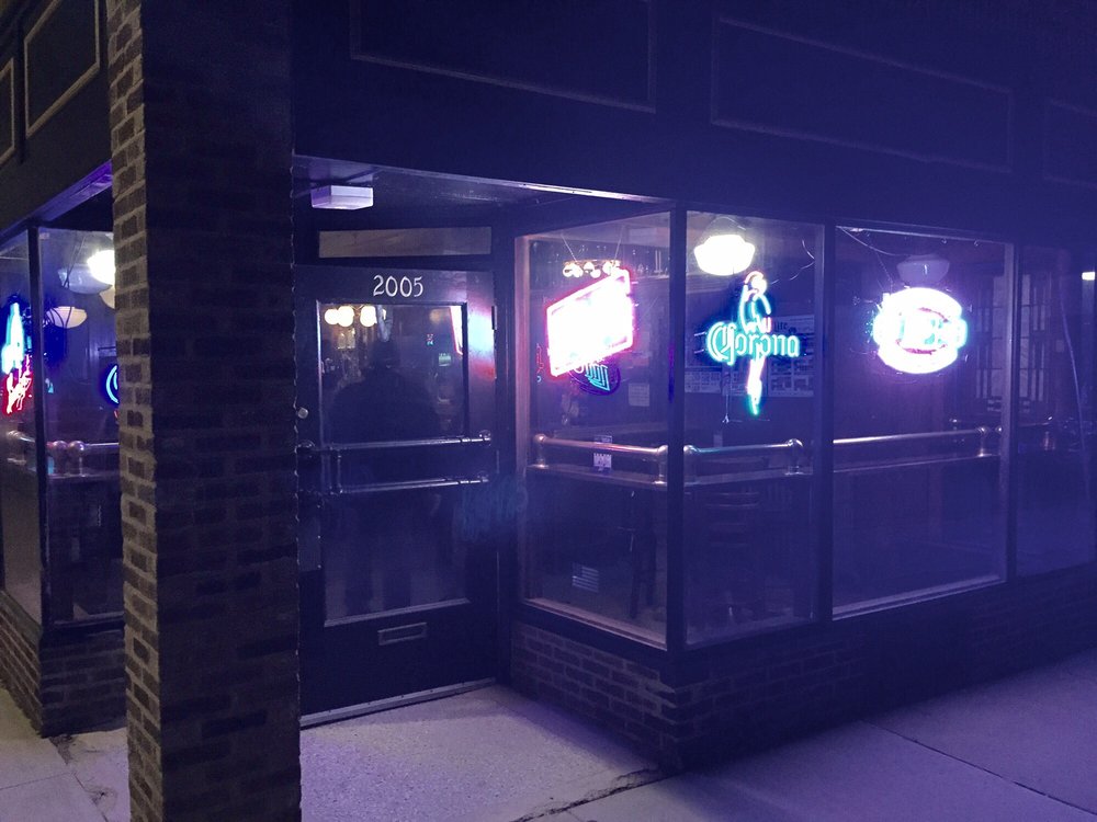 HAMMES TAVERN Updated August 2024 2005 Taylor Ave, Racine