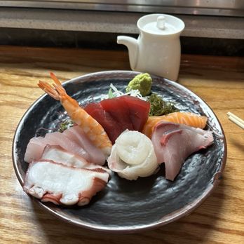 Restaurant Kunio - Mixed Sashimi plate appetizer - Japanese Near Me - Waipahu, Hawaii Restaurant Kunio - Mixed Sashimi plate appetizer - Japanese Near Me - Waipahu, Hawaii