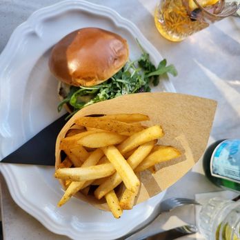 Chéri Rooftop - Duck fries - Lounges Near Me - Las Vegas, Nevada Chéri Rooftop - Duck fries - Lounges Near Me - Las Vegas, Nevada