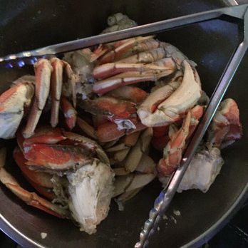 Thrashers Pub & Broiler - Order previously cooked crab - American Near Me - Bothell, Washington