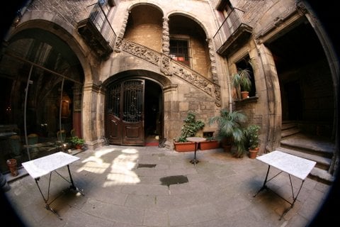 PALAU DALMASES by null