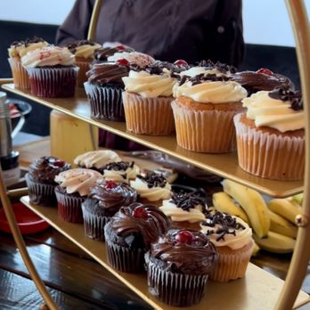 Libra - Muffins, cupcakes, dessert area - Breakfast & Brunch Near Me - Orlando, Florida Libra - Muffins, cupcakes, dessert area - Breakfast & Brunch Near Me - Orlando, Florida