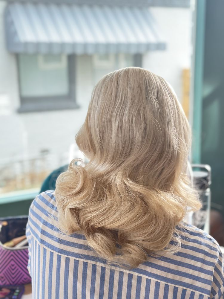 Bristol Hairdressing Logo