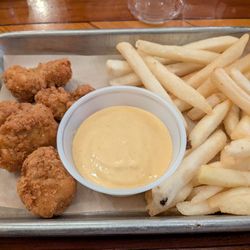 Halpatter's - Kids chicken bites and fries