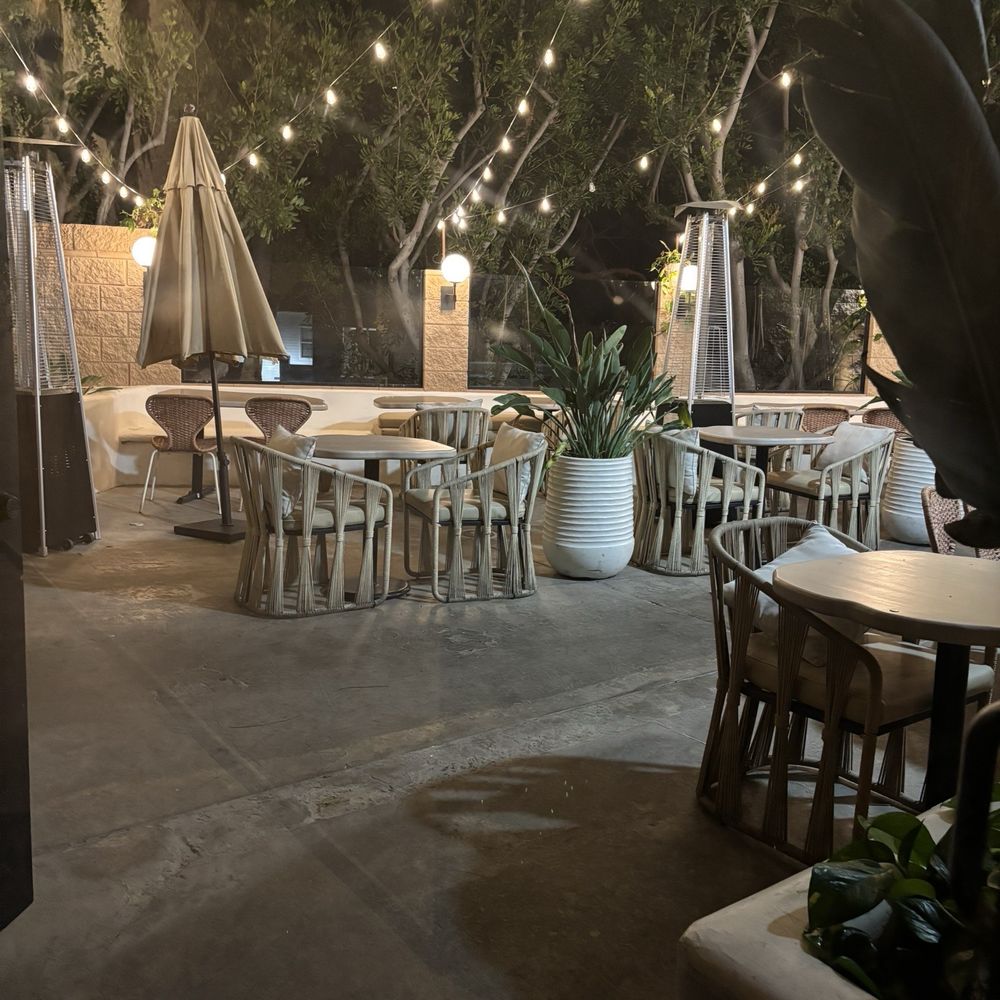 Luna Bistro Cafe - New American Near Me - Long Beach, California Luna Bistro Cafe - New American Near Me - Long Beach, California