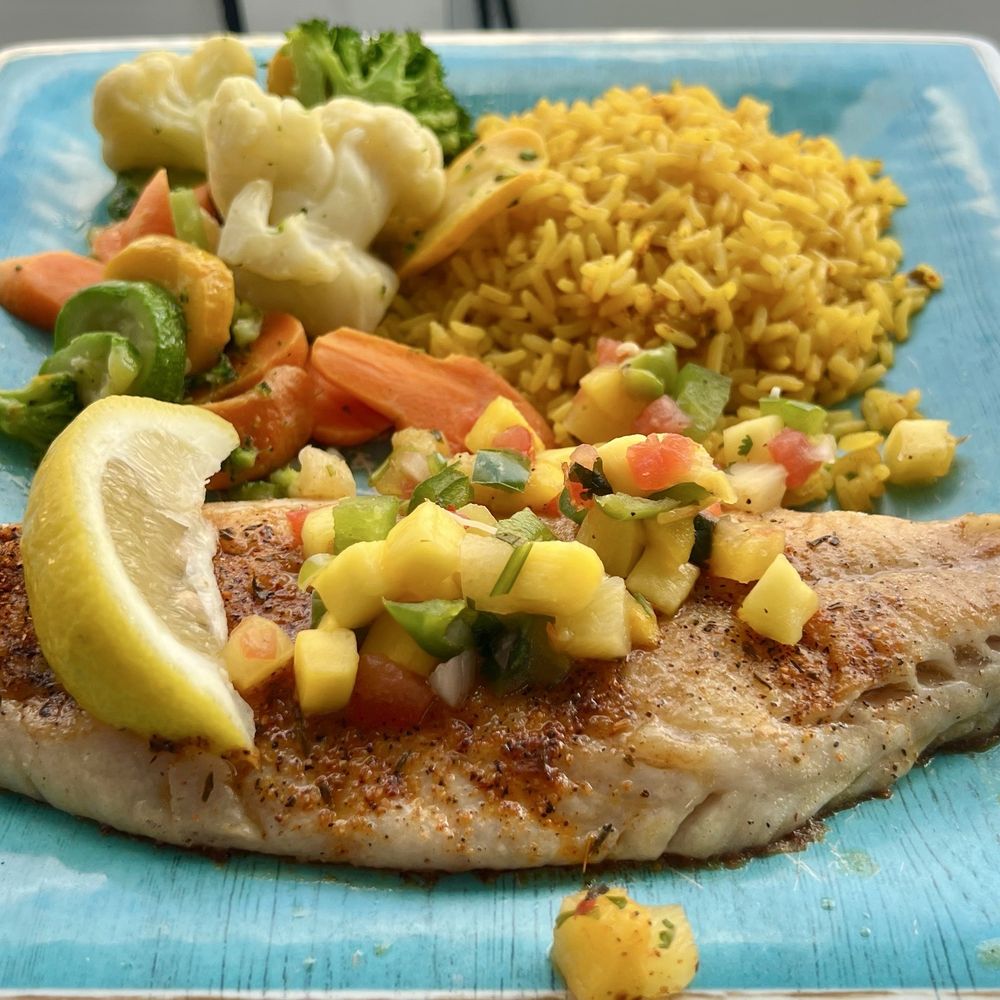Caddy's Madeira Beach - Tropical Snapper - Bars Near Me - Madeira Beach, Florida