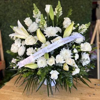 Blessed Floral Design - Sympathy Basket - Floral Designers Near Me Blessed Floral Design - Sympathy Basket - Floral Designers Near Me