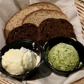 Manzanita Restaurant - Bread with butter and a garlic-parsley butter - Seafood Near Me - Cornville, Arizona