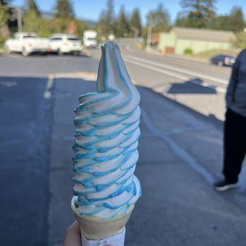 EAST WIND DRIVE-IN - Updated January 2026 - 361 Photos & 395