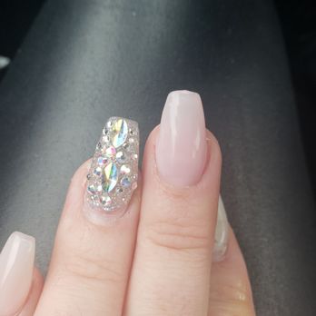 First Choice Nails - Mishaped middle finger - Nail Salons Near Me - Brampton, Ontario First Choice Nails - Mishaped middle finger - Nail Salons Near Me - Brampton, Ontario