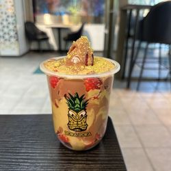 Bora Bora Smoothie Cafe - Dubai Strawberry Cup