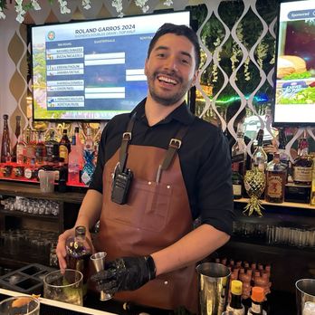 S Meat & Hueso - Bars Near Me - Queens, New York