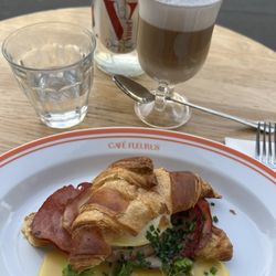 Le Fleurus - Eggs Benedict on croissant with cappuccino