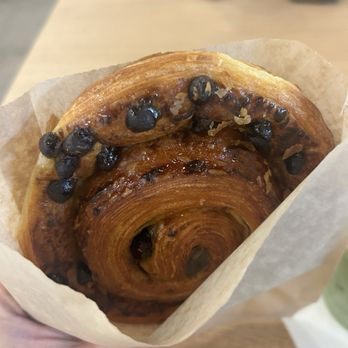 Stagger Coffee - matcha chocolate croissant thing - Coffee & Tea Near Me - Los Angeles, California Stagger Coffee - matcha chocolate croissant thing - Coffee & Tea Near Me - Los Angeles, California