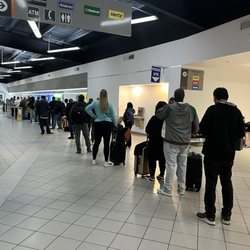 Budget Car Rental - The line with ONE person working