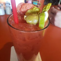 Elk Butte Log Inn - Clamdigger