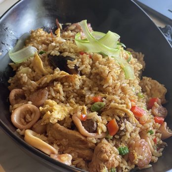 CVI.CHE 105 - Arroz chaufa mixto de mariscos carne y pollo - Peruvian Near Me - Miami, Florida CVI.CHE 105 - Arroz chaufa mixto de mariscos carne y pollo - Peruvian Near Me - Miami, Florida