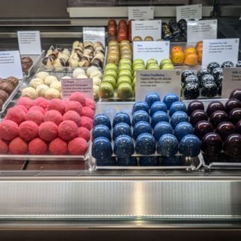 Stubbe Chocolates & Pastry - Bon bons - Desserts Near Me - Toronto, Ontario Stubbe Chocolates & Pastry - Bon bons - Desserts Near Me - Toronto, Ontario
