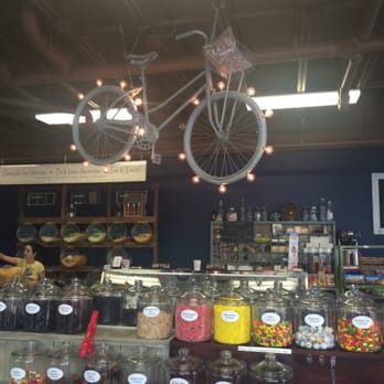 Sweet Noshings - Very cool decorations - Candy Stores Near Me - Memphis, Tennessee Sweet Noshings - Very cool decorations - Candy Stores Near Me - Memphis, Tennessee