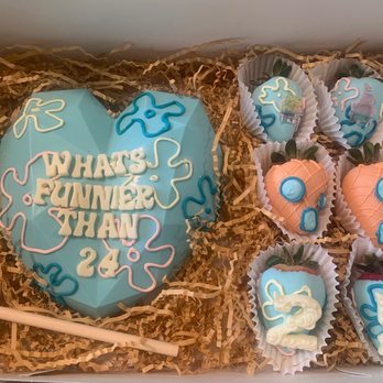 Sugar Rush Mania - Customized Breakable chocolate heart + chocolate covered strawberries - Desserts Near Me Sugar Rush Mania - Customized Breakable chocolate heart + chocolate covered strawberries - Desserts Near Me