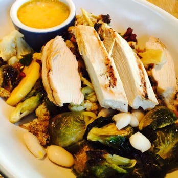 True Food Kitchen - Salad with chicken! Yummmm - New American Near Me - Denver, Colorado