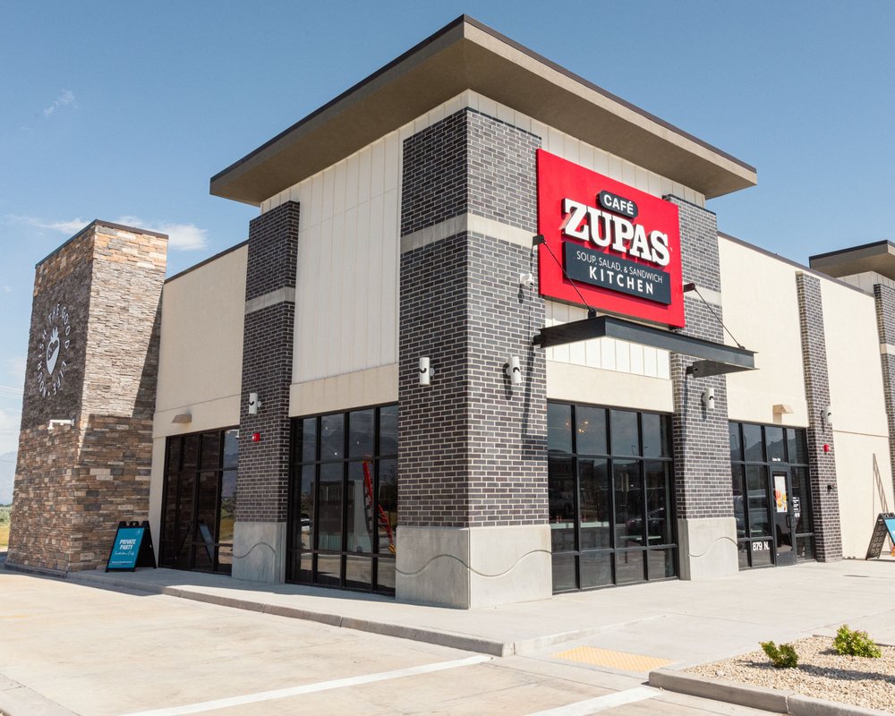 CAFÉ ZUPAS Updated July 2024 18 Photos & 32 Reviews 879 North