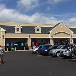 ACME Markets - View of the exterior
