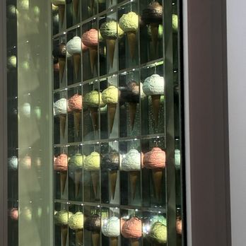 Venchi Cioccolato - Chocolatiers & Shops Near Me - Los Angeles, California