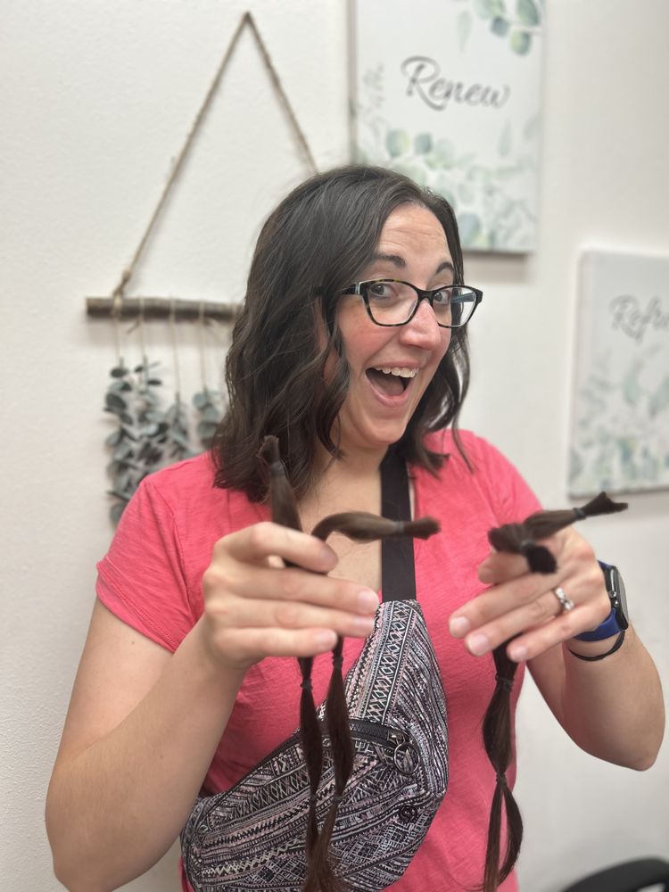 Annette’s Studio Salon Logo