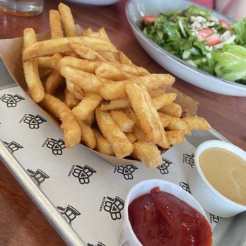 Bissell Brothers - Fries with Ketchup and Fancy sauce - Breweries Near Me - Portland, Maine Bissell Brothers - Fries with Ketchup and Fancy sauce - Breweries Near Me - Portland, Maine