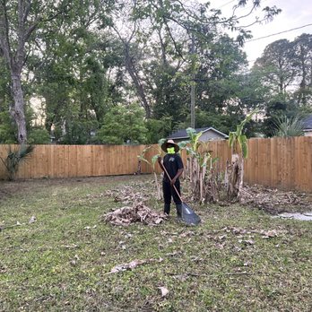 Yard Boys - Company owner putting in work - Fences & Gates Near Me - Savannah, Georgia Yard Boys - Company owner putting in work - Fences & Gates Near Me - Savannah, Georgia
