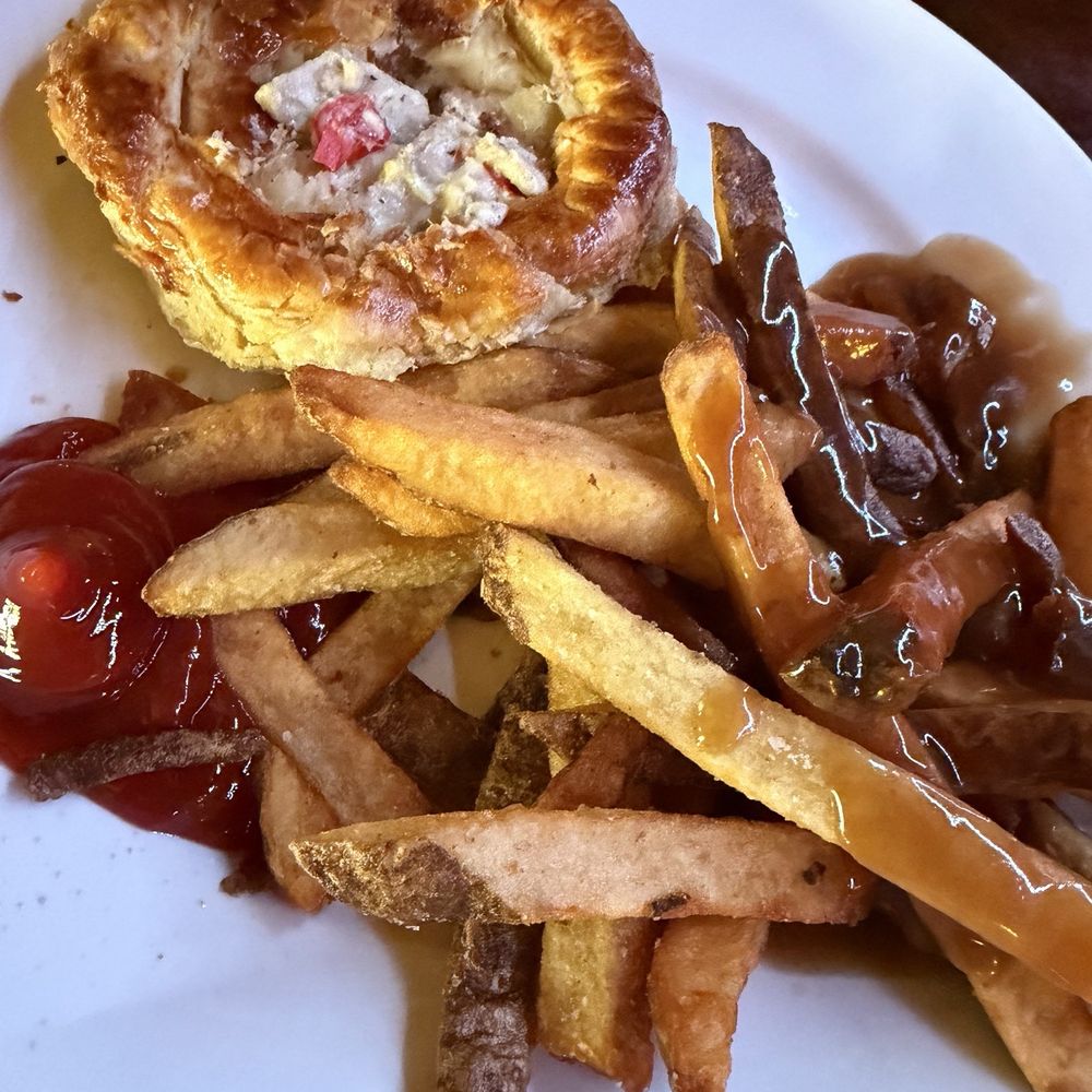 Kings Head British Pub - Sherry chicken pot pie - Pubs Near Me - Sunrise, Florida Kings Head British Pub - Sherry chicken pot pie - Pubs Near Me - Sunrise, Florida