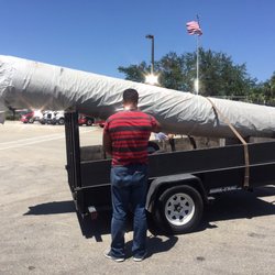 Southeastern Freight Lines - Another customer picking up while we wait for our order.   Hmmm safe?
