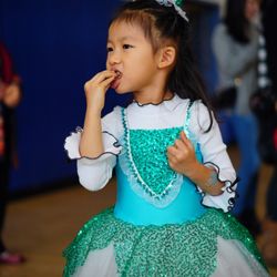 TongYan Chinese School - The cute costumes on our Halloween party!
