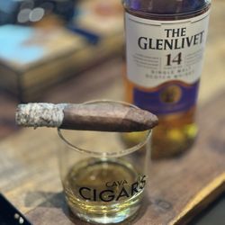 Cava Cigars - Enjoying a great cigar & some 14yr Glenlevit