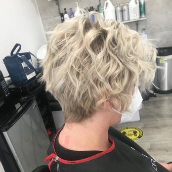 Capelli Xpress - Icy blonde - Blow Dry/Out Services Near Me - New York, New York