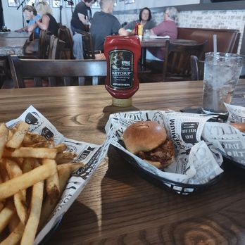 Qmunity - Sandwiches Near Me - Venice, Florida Qmunity - Sandwiches Near Me - Venice, Florida