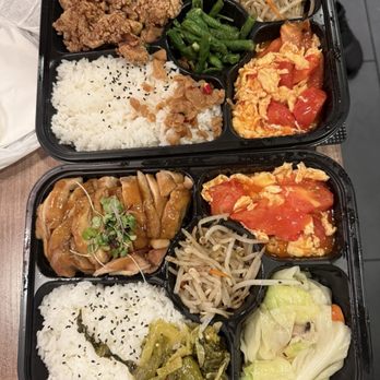 Formosa Bento - Popcorn chicken (top) and braised chicken leg (bottom) - Taiwanese Near Me - Chino Hills, California Formosa Bento - Popcorn chicken (top) and braised chicken leg (bottom) - Taiwanese Near Me - Chino Hills, California